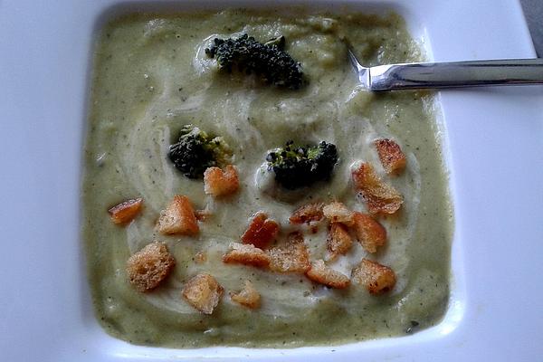 Broccoli Cheese Cream Soup