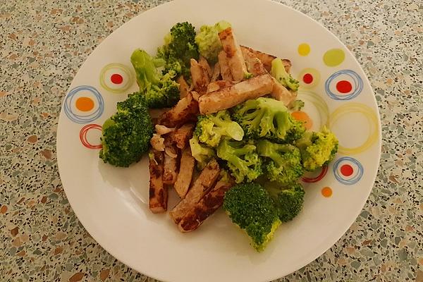 Broccoli Chicken Pan with Cream Cheese Sauce