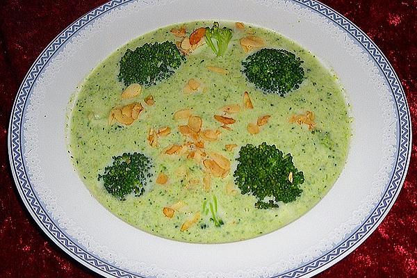 Broccoli Cream Soup with Roasted Almonds