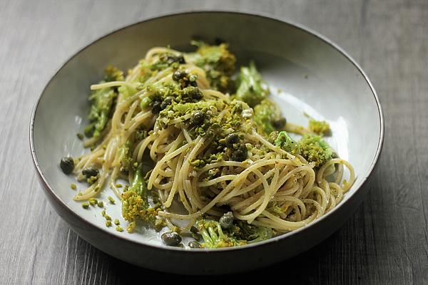 Broccoli in Pistachio Ricotta Sauce