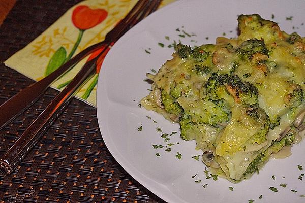 Broccoli Lasagna with Mushroom Cream
