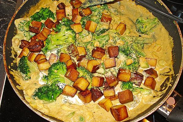 Broccoli Tofu Vegetables with Peanut Sauce