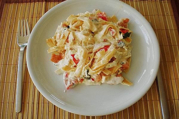 Butter Noodles with Salmon and Mozzarella