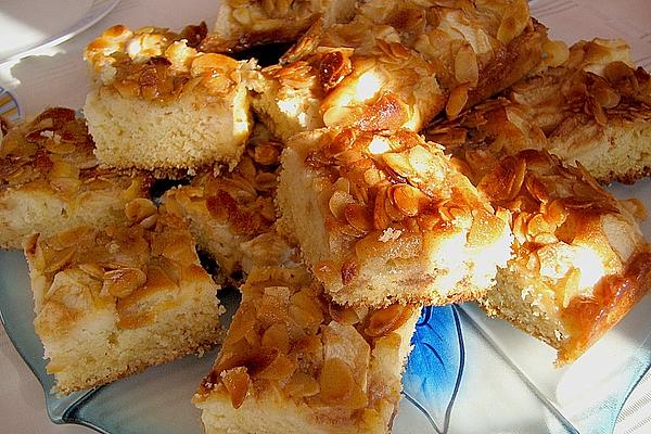 Buttermilk Cake with Apples