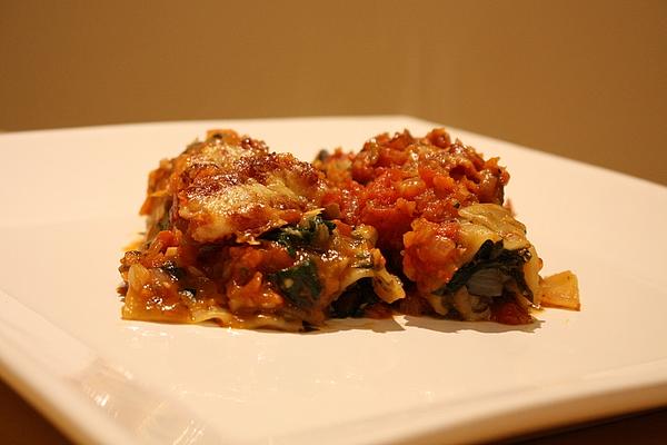 Cannelloni with Spinach and Vegetable Filling