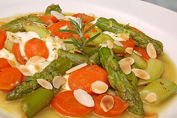 Carrot and Asparagus Salad with Mozzarella