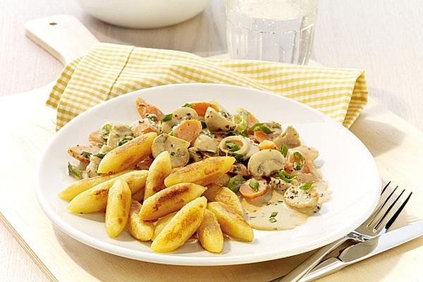 Carrot and Mushroom Vegetables with Potato Noodles