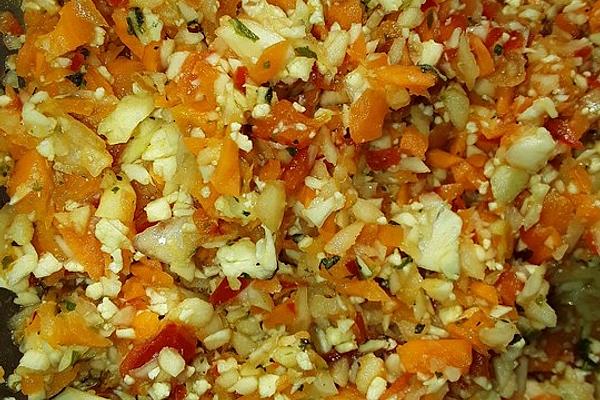 Carrot, Apple and Fennel Raw Vegetable Salad