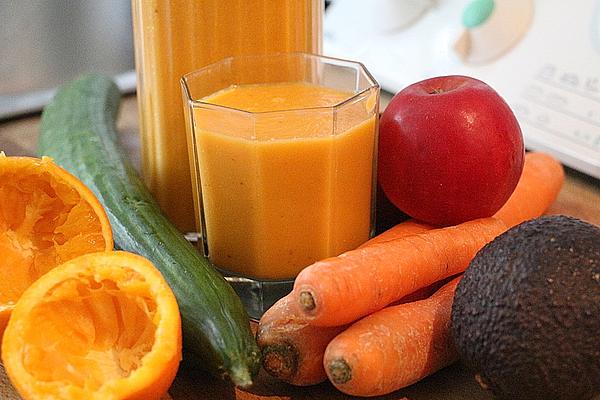 Carrot, Orange, Apple, Cucumber and Avocado Smoothie