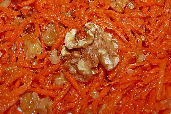 Carrot Salad with Walnuts