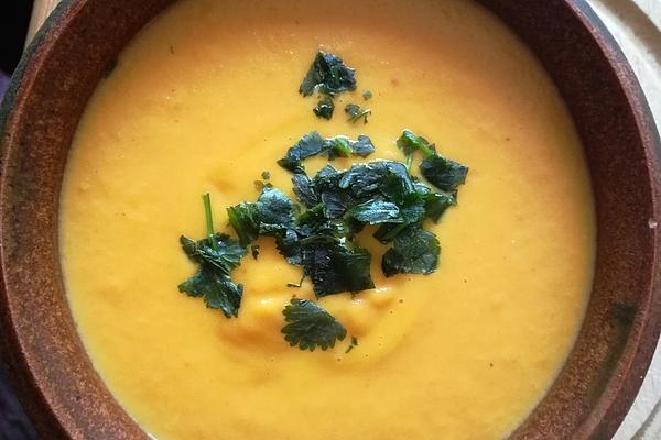Carrot Soup with Ginger, Coconut Milk and Curry