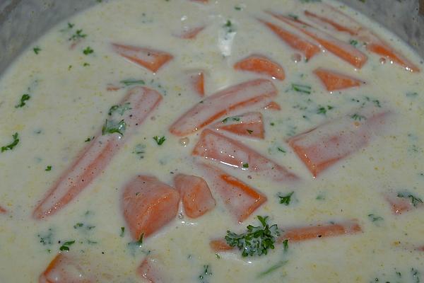 Carrots in Cheese Sauce