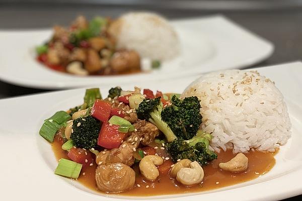 Cashew Chicken in Honey Sauce