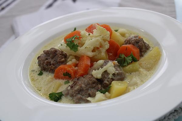 Cauliflower Cheese Soup with Meatballs