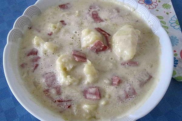 Cauliflower – Garlic – Soup with Ham