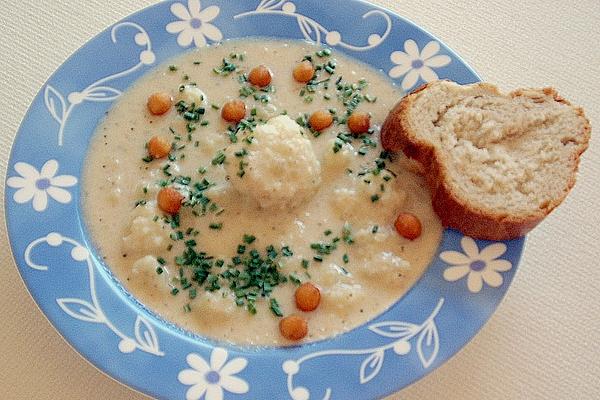 Cauliflower Soup with Cheese