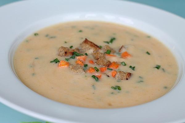 Cauliflower Soup with Croutons