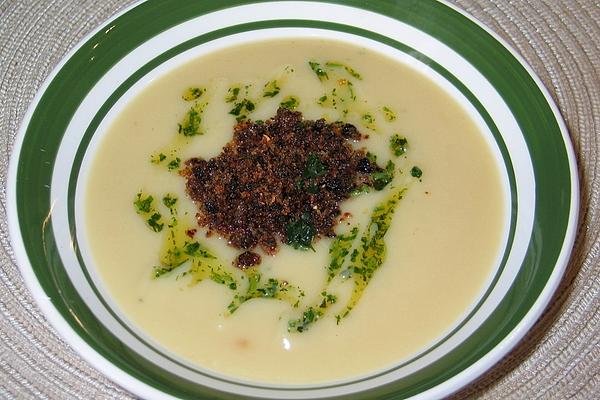 Cauliflower Soup with Raisins