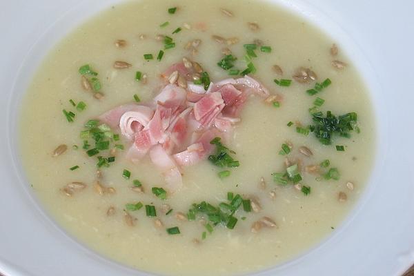 Cauliflower Soup with Sunflower Seeds