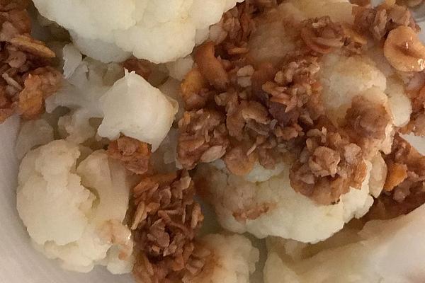 Cauliflower with Muesli Crumbs