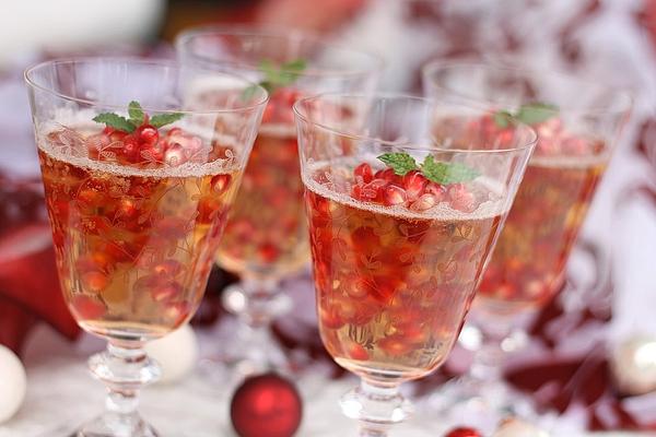 Champagne Jelly with Pomegranate Seeds