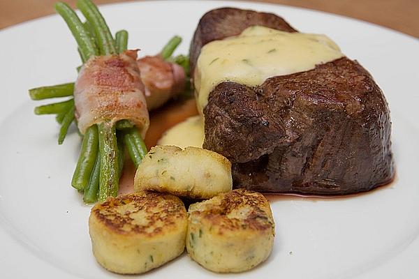Chateaubriand with Bacon Beans, Macaire Potatoes and Bearnaise Sauce