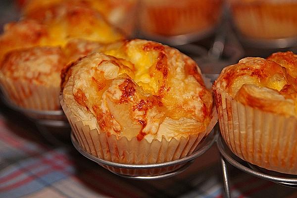 Cheese Muffins with Puff Pastry