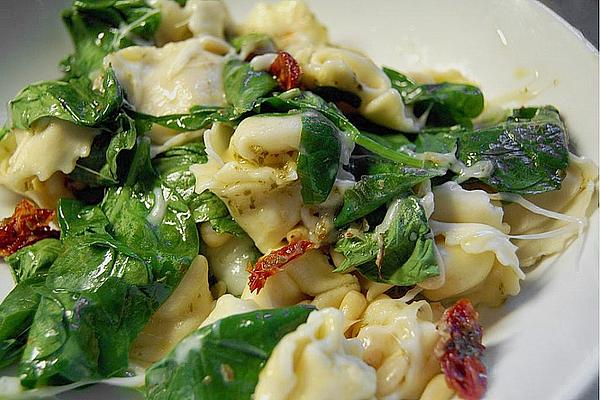 Cheese Tortellini Salad with Rocket