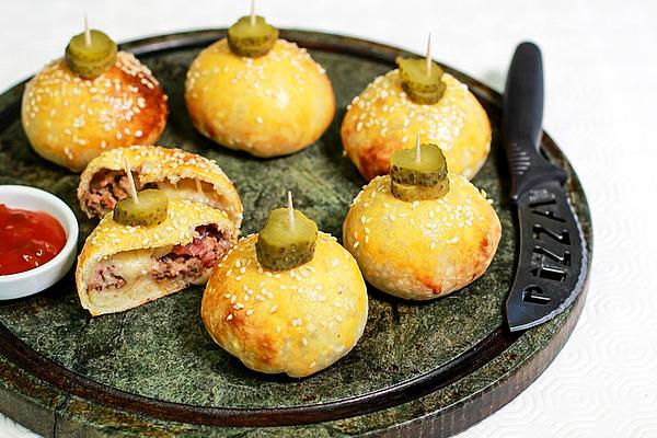 Cheeseburger Bombs for Brunch and Picnic