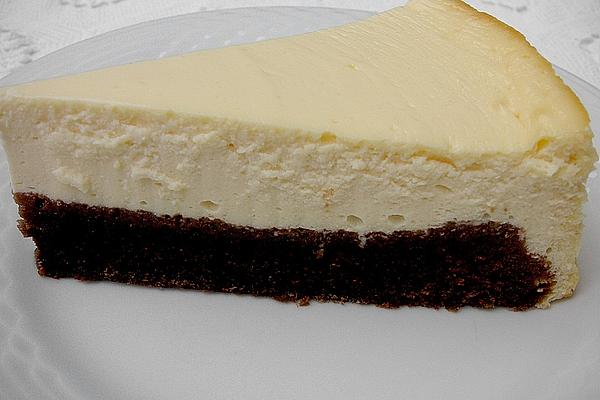 Cheesecake with Brownie Crust