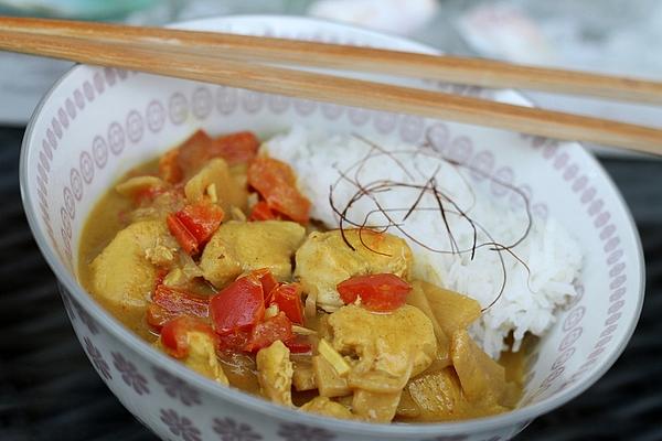 Chicken Breast in Peanut Coconut Milk Sauce