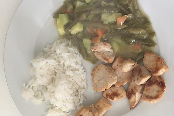 Chicken Breast with Rice and Vegetable Sauce