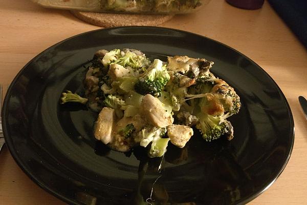 Chicken Casserole with Broccoli, Mushrooms and Feta