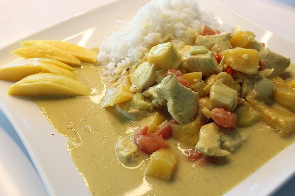 Chicken Curry with Mango and Coconut Milk