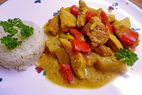 Chicken Curry with Peppers and Apples
