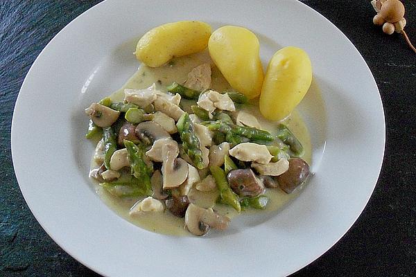 Chicken Fricassee with Green Asparagus