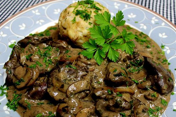 Chicken Liver with Mushrooms in Wine Sauce