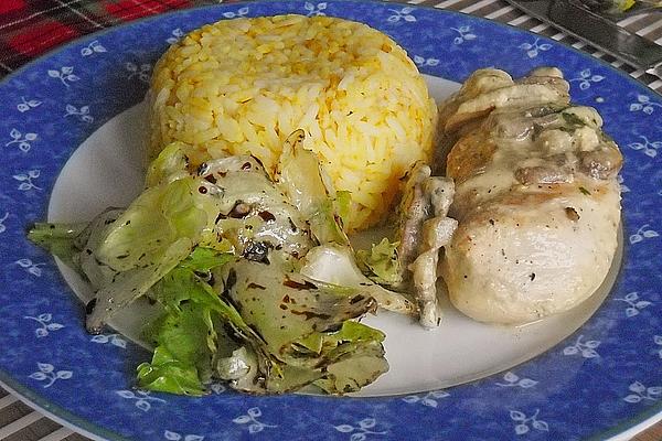 Chicken – Mushroom Pan with Lamb`s Lettuce