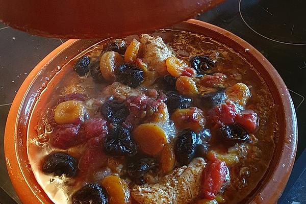 Chicken Tagine with Dried Fruit