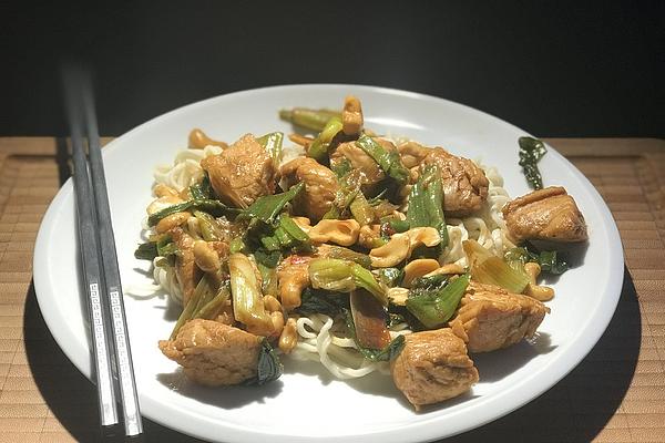 Chicken with Cashew Nuts