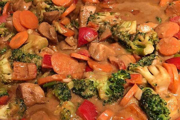 Chicken with Vegetables in Peanut Sauce