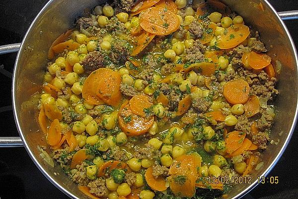 Chickpea Stew with Minced Meat and Carrots