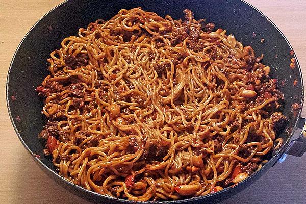 Chinese Noodles with Chilli Beef