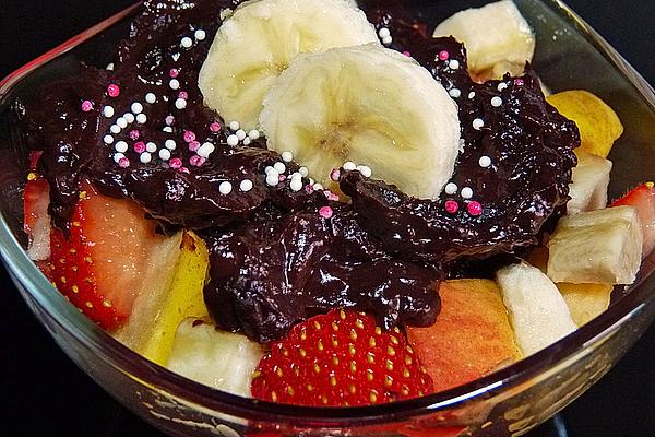 Chocolate Pudding with Strawberries and Bananas
