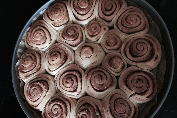 Cinnamon Rolls Without Eggs and Cow`s Milk