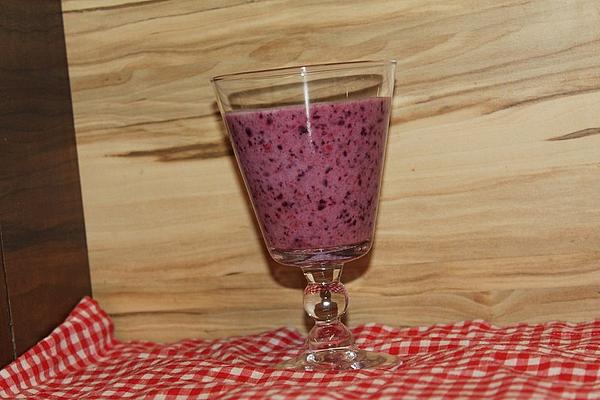 Coconut Milk and Berry Smoothie