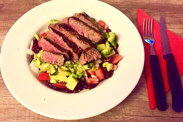 Colorful Avocado Salad with Beef Fillet Strips