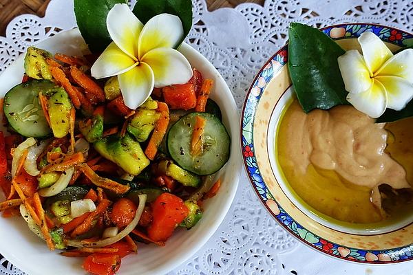 Colorful Salad with Avocado and Papaya