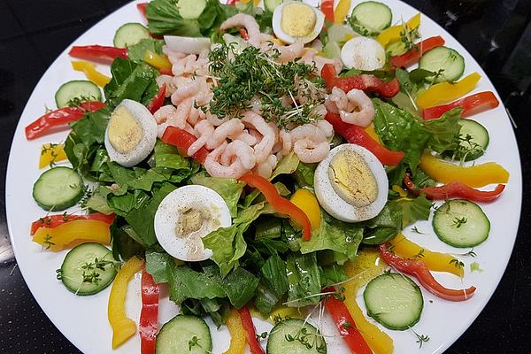Colorful Salad with Crabs