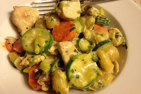 Colorful Stir-fry Vegetables with Chicken Breast Fillet and Gnocchi
